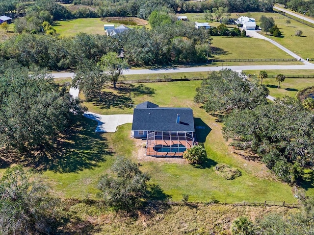 birds eye view of property featuring a rural view