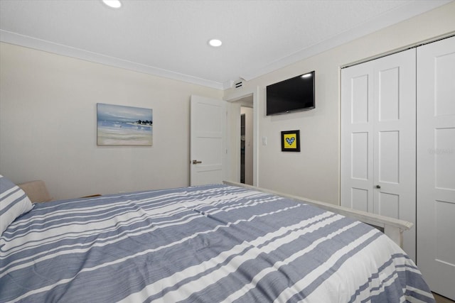 bedroom featuring a closet