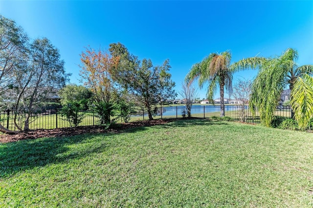 view of yard featuring a water view