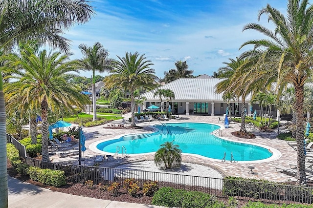 view of swimming pool featuring a patio