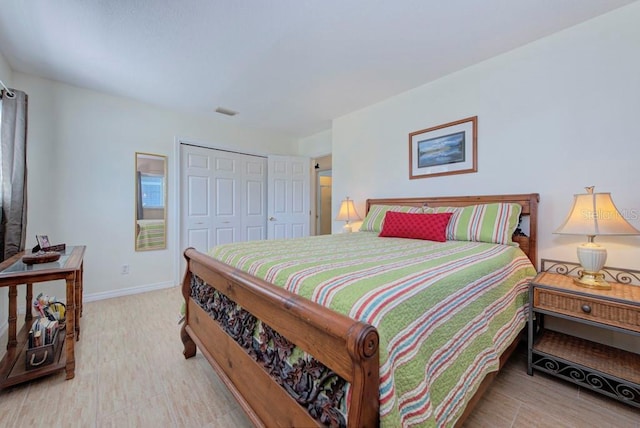 bedroom featuring a closet