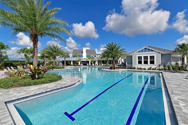 view of swimming pool