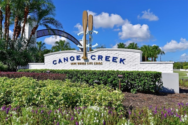 view of community / neighborhood sign