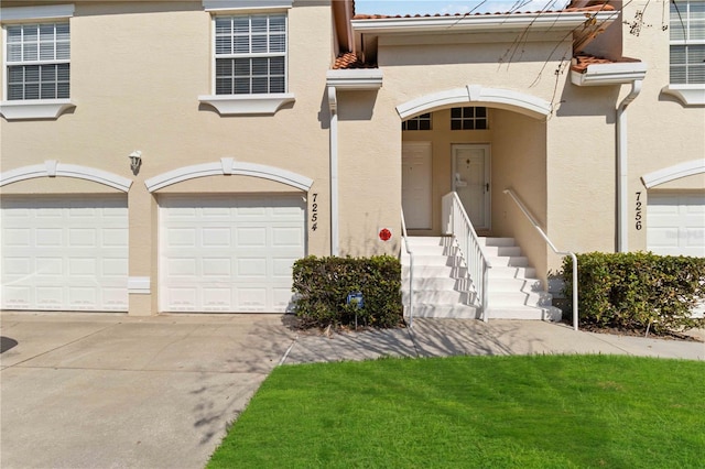 view of front of house with a garage