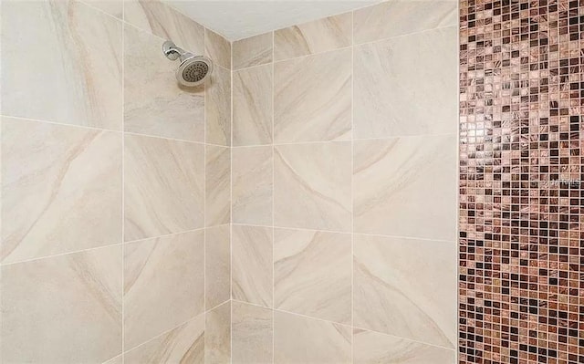 11 Sunset Dr Unit 406, Sarasota, FL 34236 - details with a tile shower