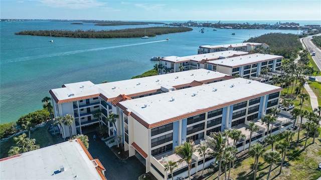 bird's eye view with a water view