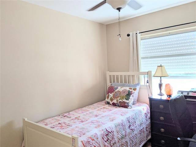 bedroom featuring ceiling fan