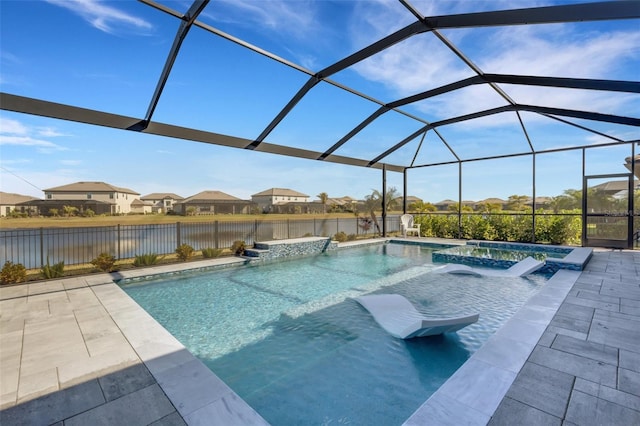 5035 Seafoam Trl, Bradenton, FL 34211 - view of swimming pool featuring a pool with connected hot tub, a residential view, glass enclosure, and a patio