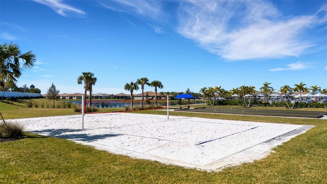 5035 Seafoam Trl, Bradenton, FL 34211 - surrounding community with volleyball court, a lawn, and a residential view