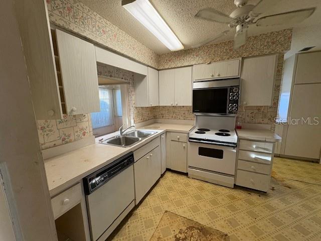 1546 Grand Blvd Unit 108, Sarasota, FL 34232 - photo 9