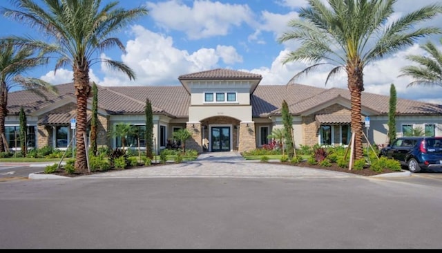 view of mediterranean / spanish-style home