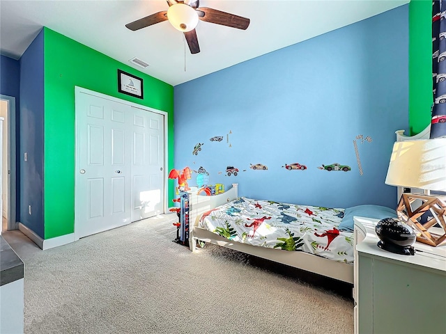 bedroom featuring carpet floors and ceiling fan