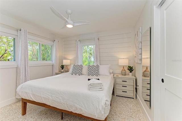 bedroom with ceiling fan