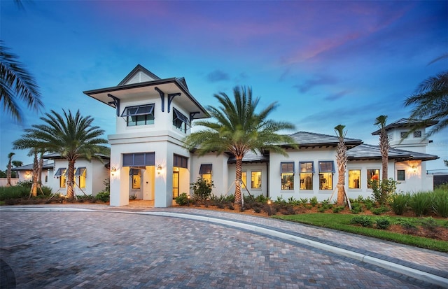 view of front of property featuring stucco siding