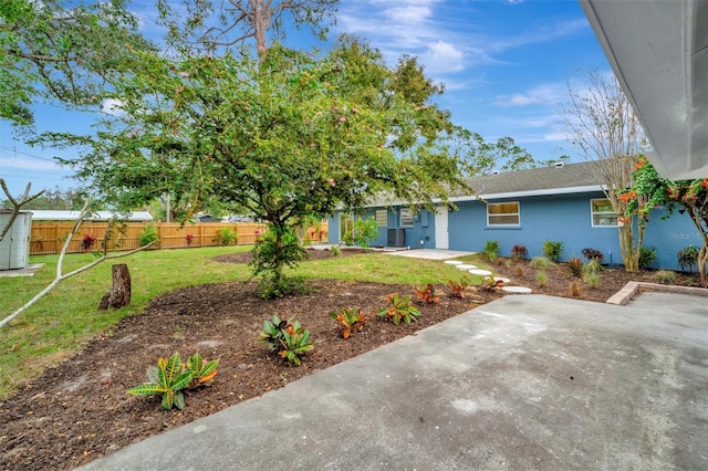 view of yard with a patio area