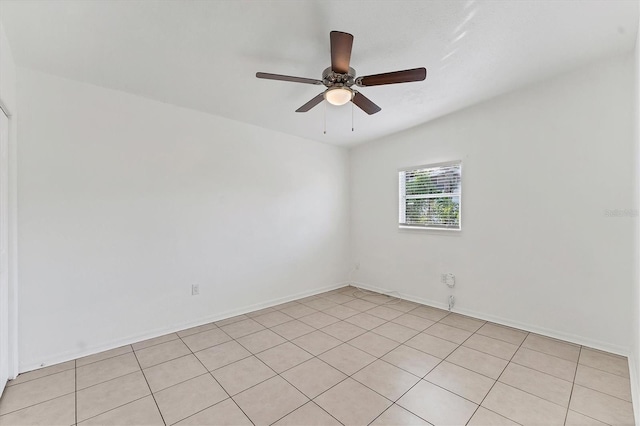 empty room with ceiling fan