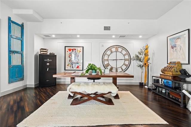 dining room featuring baseboards, visible vents, dark wood-style flooring, and recessed lighting