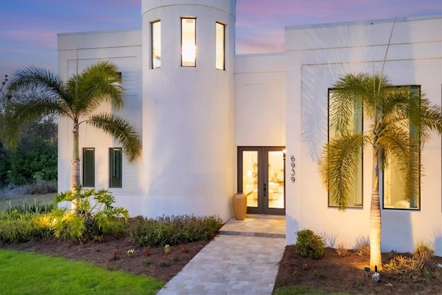 view of front of property featuring french doors