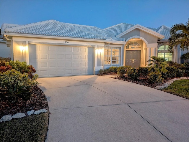 view of front facade with a garage