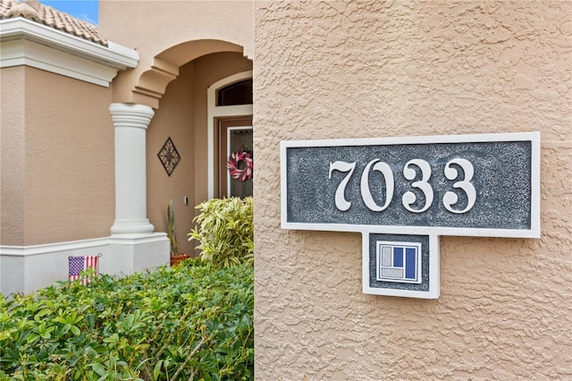 details featuring decorative columns