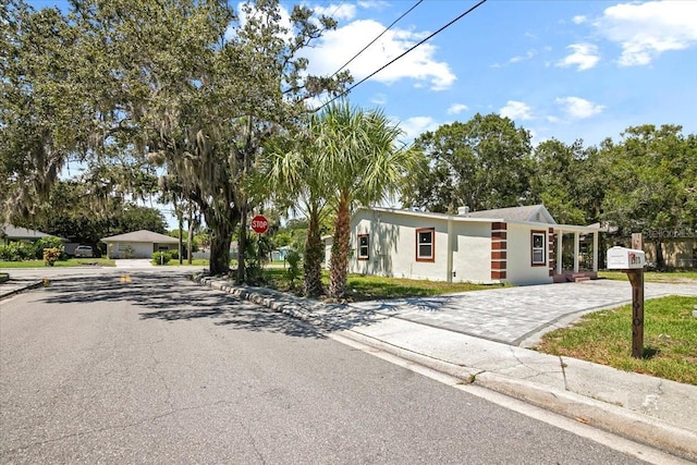 view of front of property