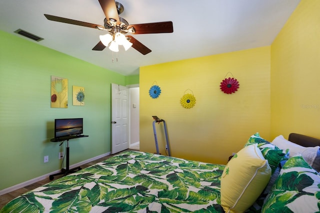 bedroom featuring ceiling fan