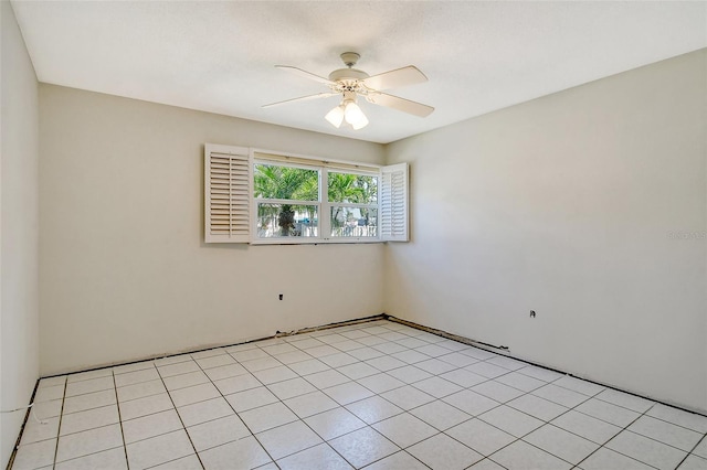 unfurnished room featuring a ceiling fan