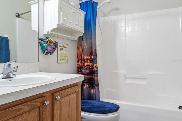 full bathroom featuring shower / bathtub combination with curtain, vanity, and toilet