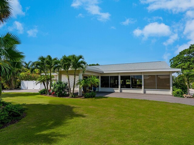 609 Foxworth Ln, Holmes Beach, FL 34217 - photo 28