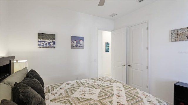 bedroom featuring ceiling fan