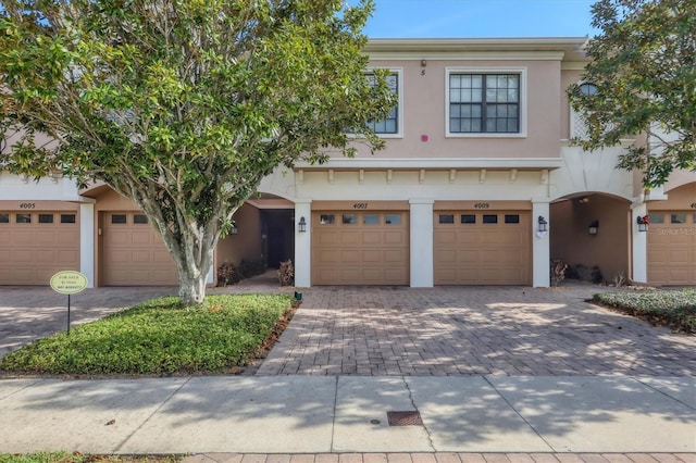 view of front of property featuring a garage