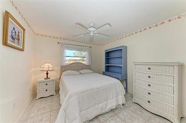 bedroom with ceiling fan