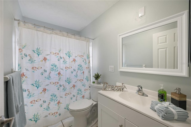 bathroom with a shower with curtain, vanity, and toilet