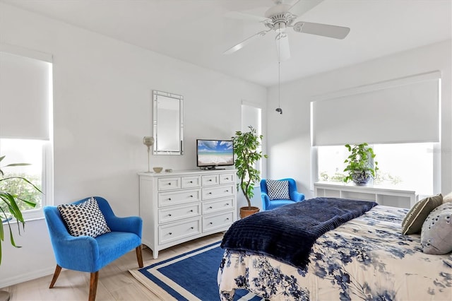 bedroom with ceiling fan