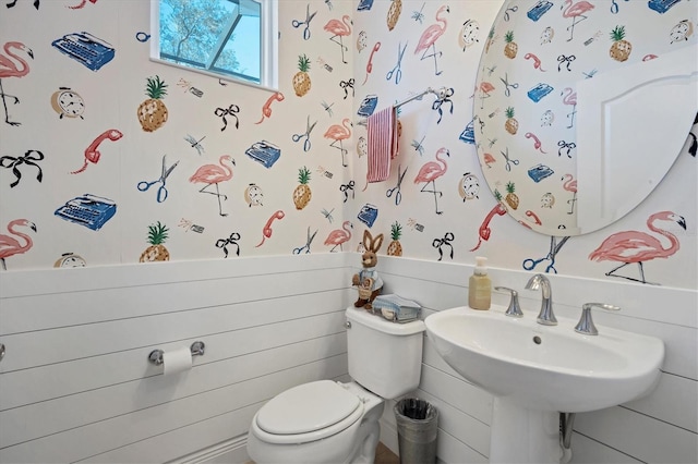 2006 Red Lake Run, Bradenton, FL 34211 - half bathroom with toilet, a sink, and wallpapered walls