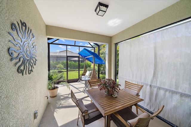 view of sunroom / solarium