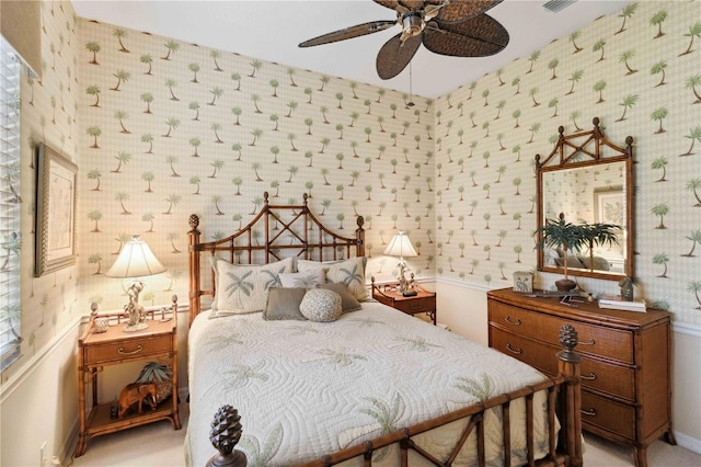 bedroom with ceiling fan