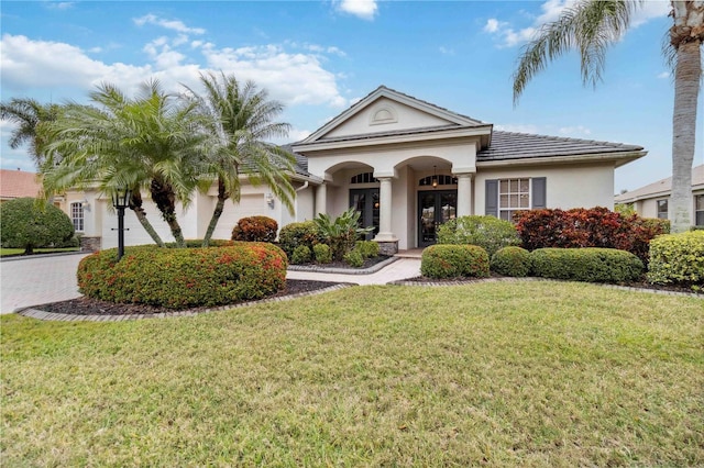 view of front of home with a front lawn