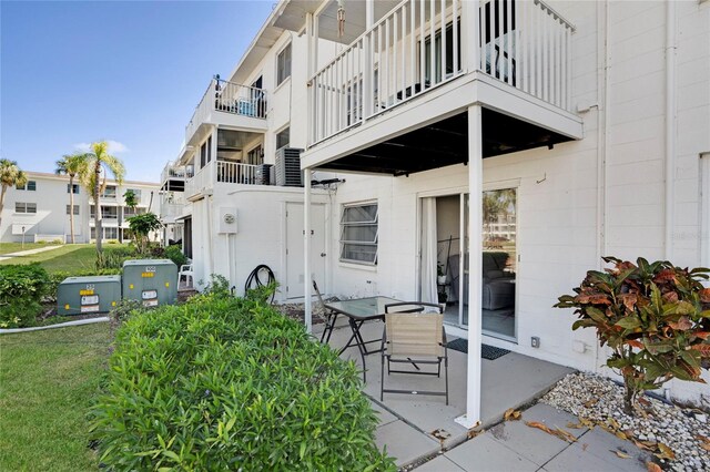 2211 Sunset Dr Unit E3, Bradenton, FL 34207 - exterior space