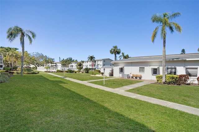 2211 Sunset Dr Unit E3, Bradenton, FL 34207 - exterior space featuring a yard