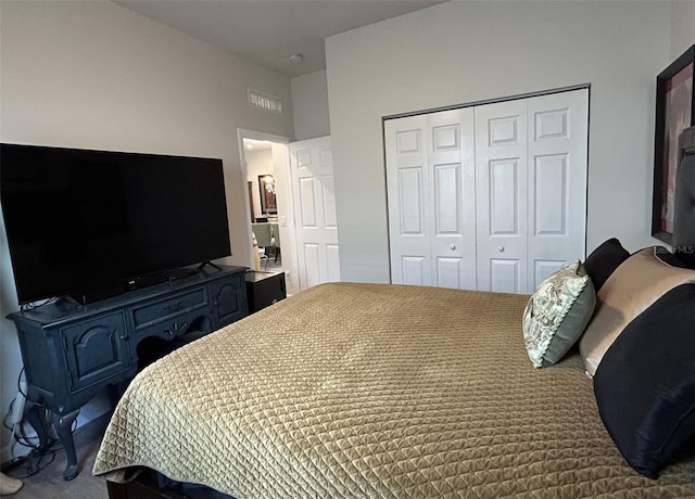 bedroom with a closet