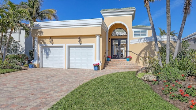 view of front of home featuring a garage