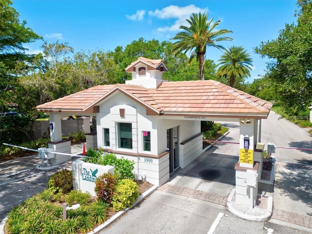 view of mediterranean / spanish-style house