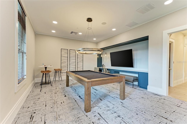 game room with baseboards, visible vents, recessed lighting, ornamental molding, and pool table