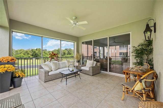 sunroom / solarium with ceiling fan