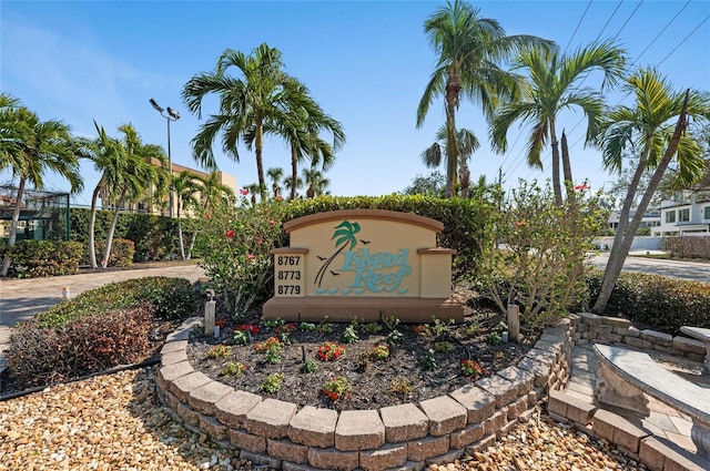 view of community / neighborhood sign