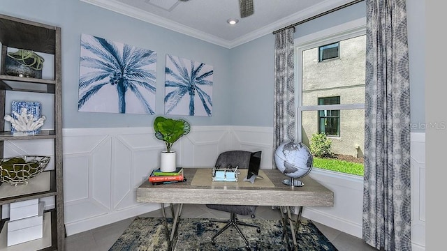 office area with crown molding