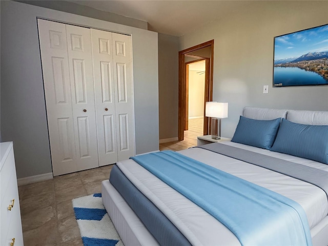 bedroom featuring a closet