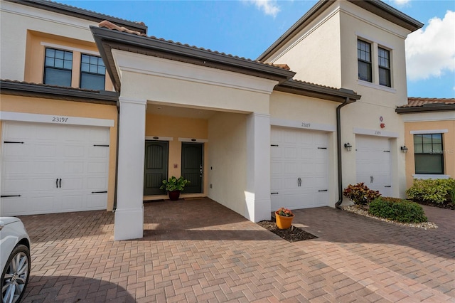 view of front facade with a garage