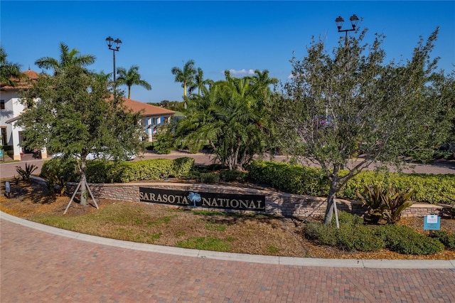 view of community / neighborhood sign